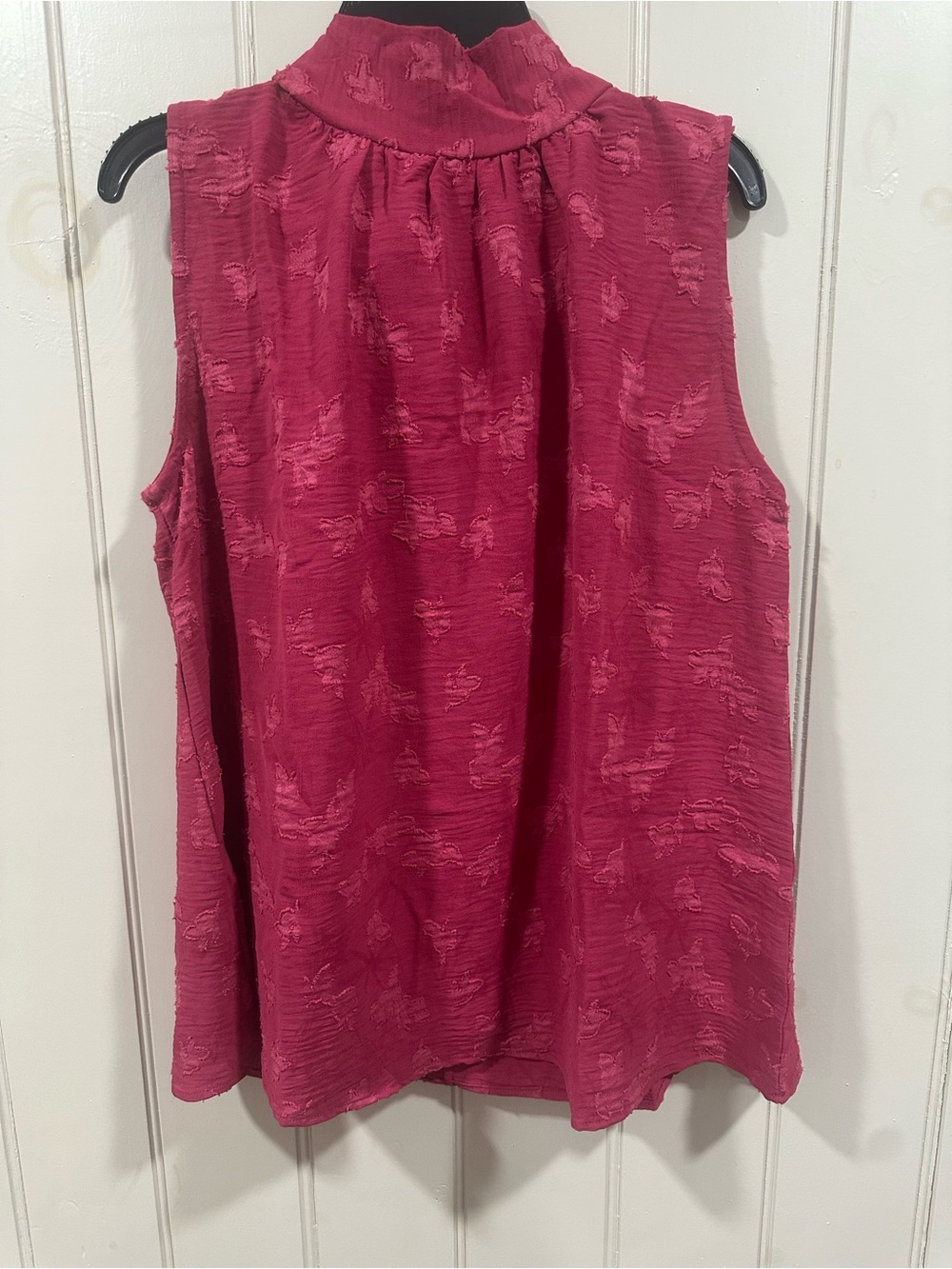 Easel ✨Textured Tie-Neck Sleeveless Shell Top - Berry Pink - Picture 3 of 3